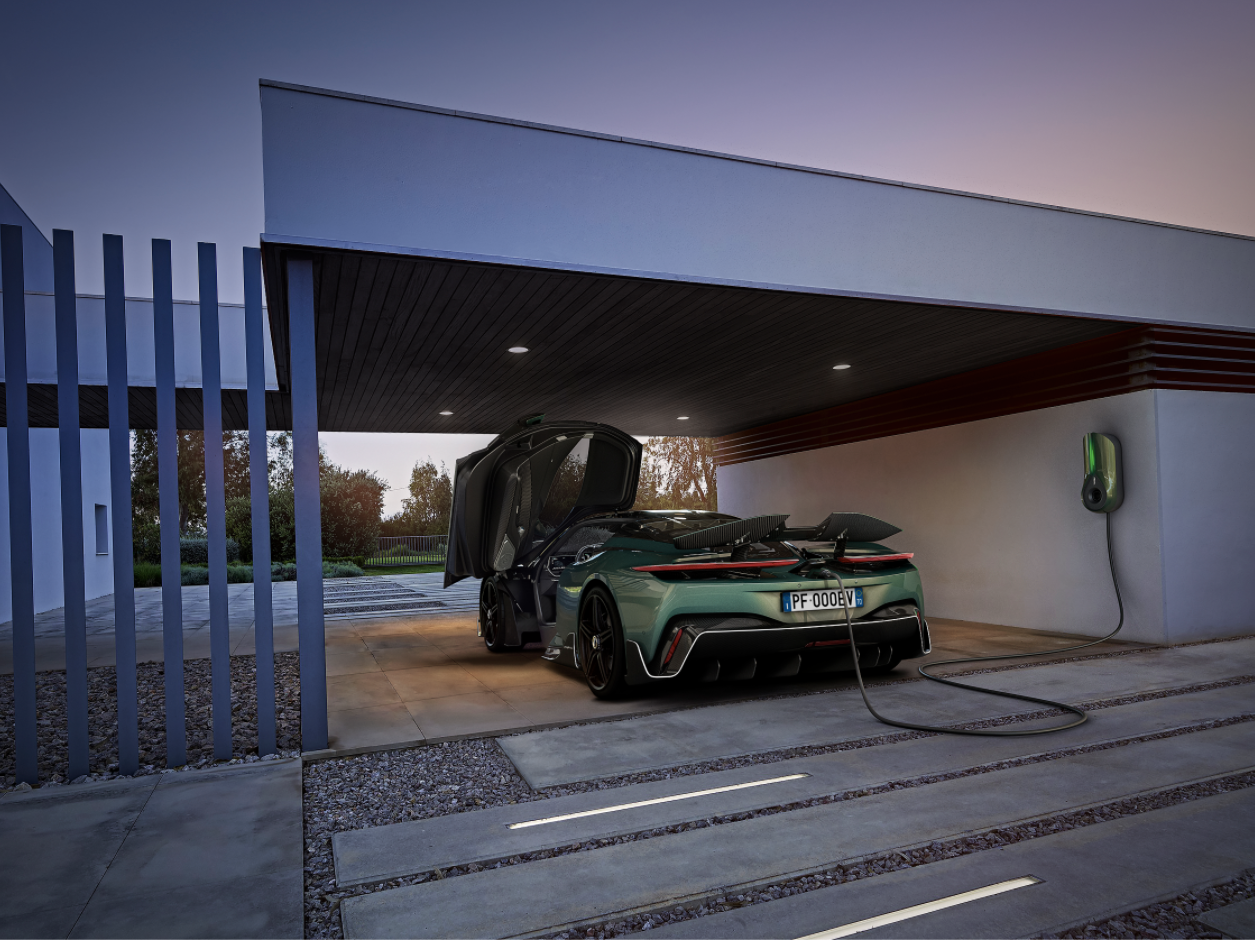 Automobili Pininfarina Battista - Charging